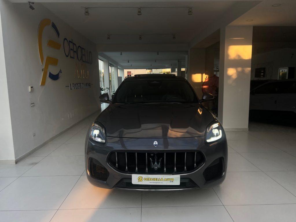 Maserati Grecale MHEV 300 CV AWD GT tetto panoramico da€549,00