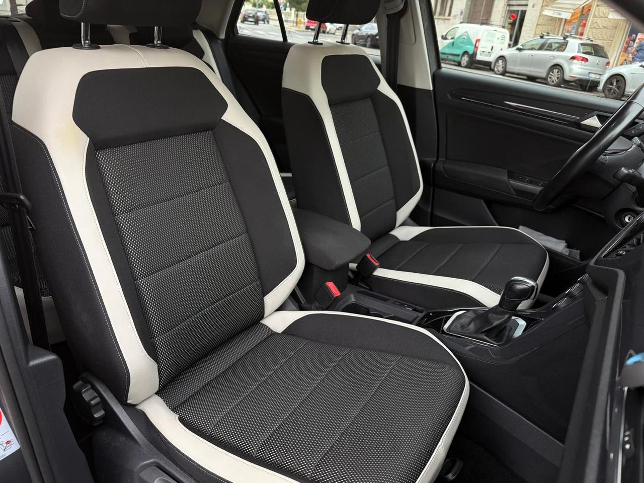 Volkswagen T-Roc 1.5 TSI STYLE 150 CV #5909