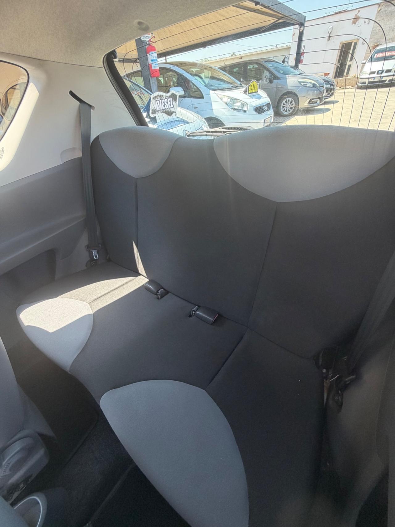 Peugeot 107 1.0 BENZINA 2012 - CLIMA, SERVOSTERZO