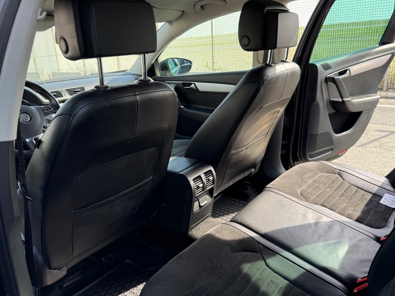 Volkswagen Passat 2.0 TDI 140 CV - Highline-FULL