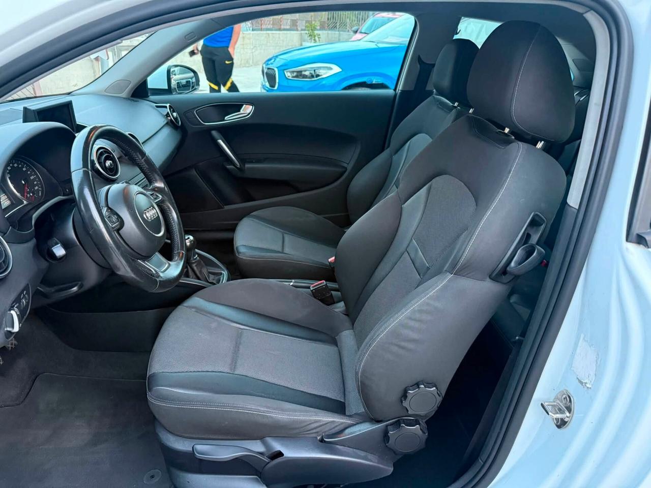 Audi A1 1.6 TDI 90CV -3 PORTE-