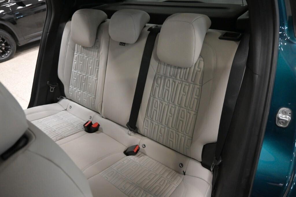 FIAT 600 HYBRID 136CV AUTOMATICA LA PRIMA – 23.000 KM – FULL OPTIONAL