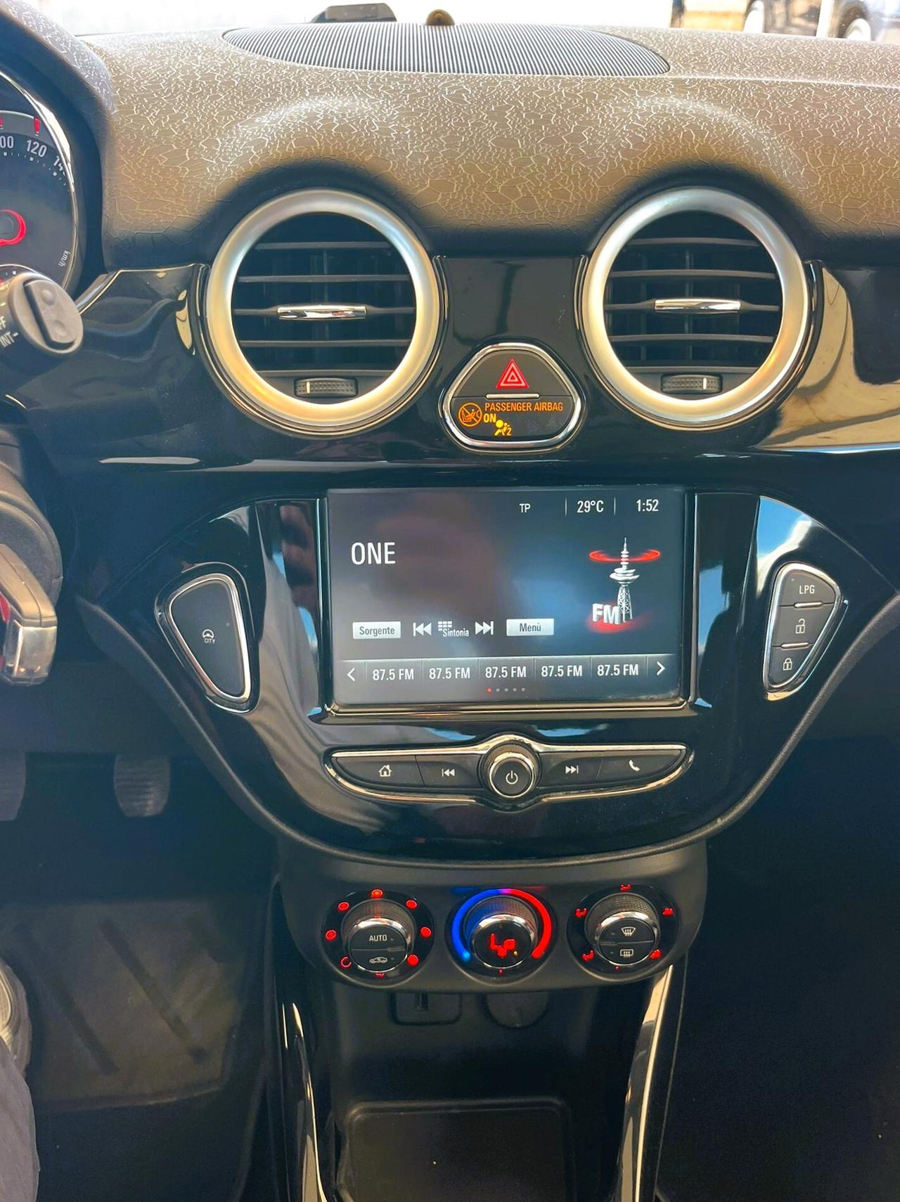 Opel Adam 1.4 87 CV GPL Tech Unlimited