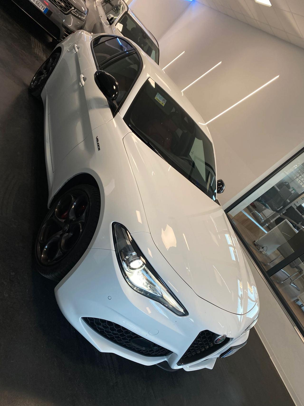 Alfa Romeo Giulia 2.0 Turbo 280 CV AT8 AWD Q4 Veloce