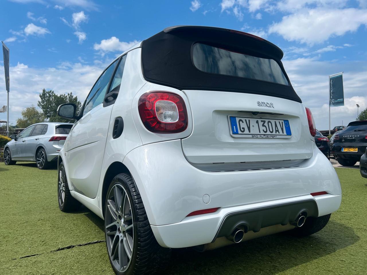 Smart ForTwo BRABUS 0.9 Turbo twinamic cabrio Xclusive/NAVI/CAMERA/ISOFIX