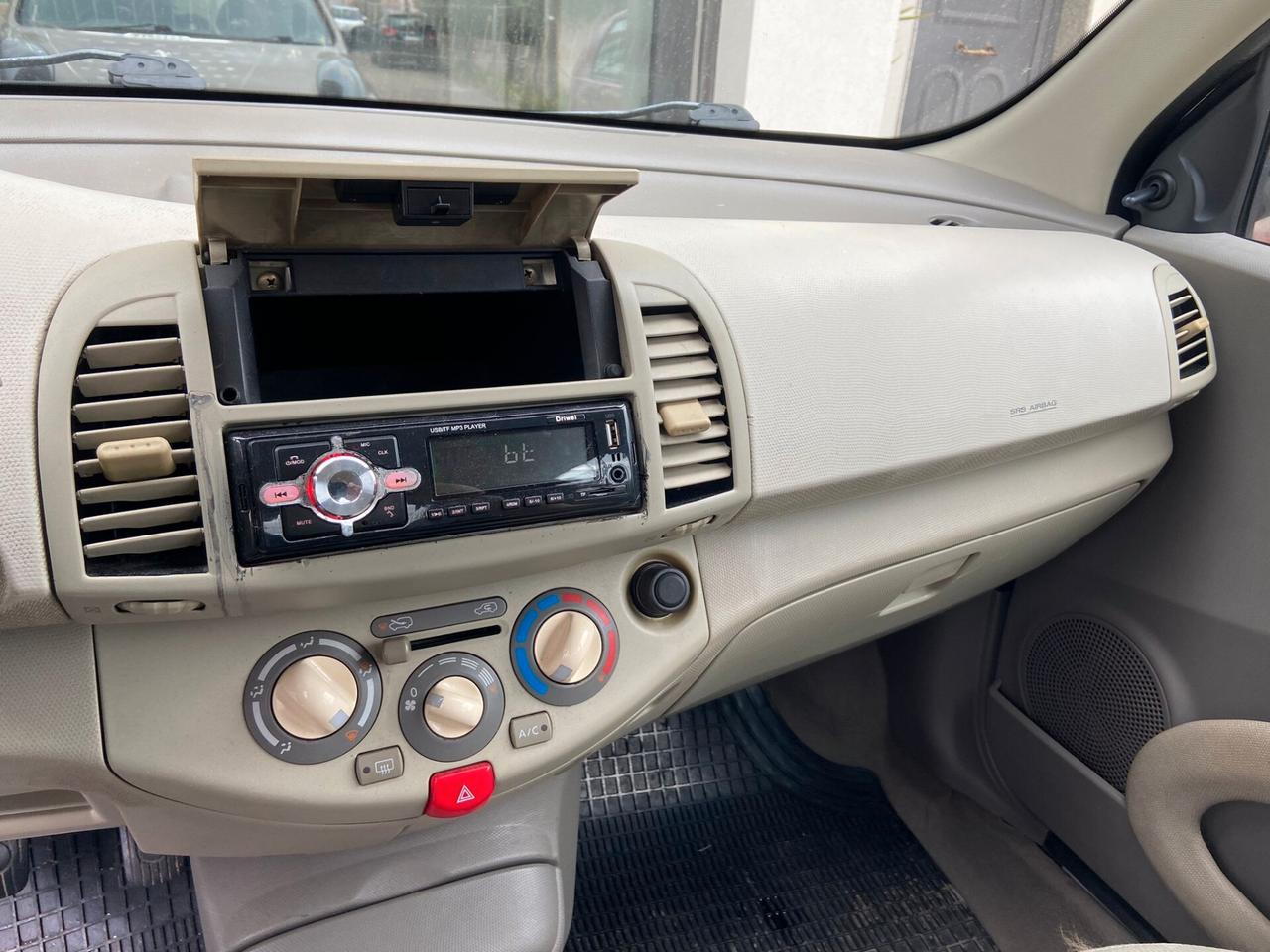 Nissan Micra 1.0 16V 5 porte Visia