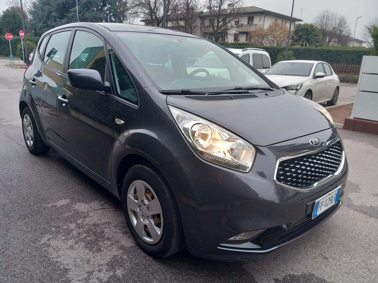 Kia Venga 1.4 EcoGPL Active neopatentati tua a € 169 mese