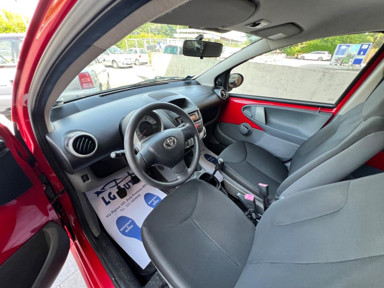 Toyota Aygo 1.0 12V VVT-i 5 porte Sol