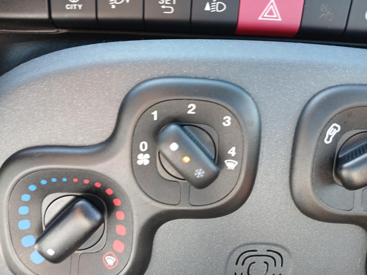 Fiat Panda 1.2 BENZINA 70CV POP 2020