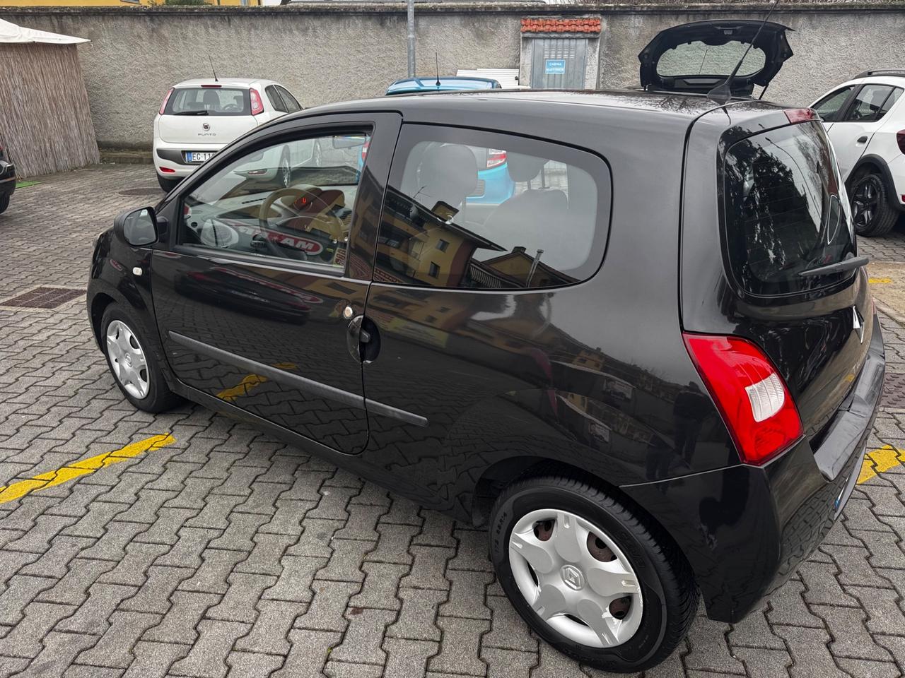 Renault Twingo 1.2 16V Neopatentati