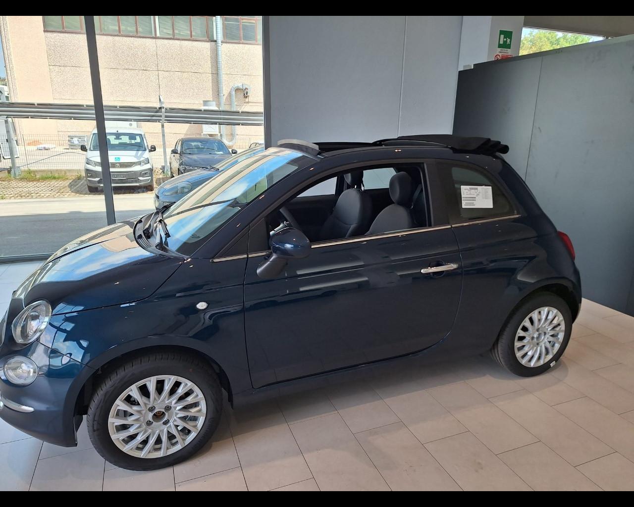 FIAT 500 (2015-->) - 500 C 1.0 Hybrid Dolcevita