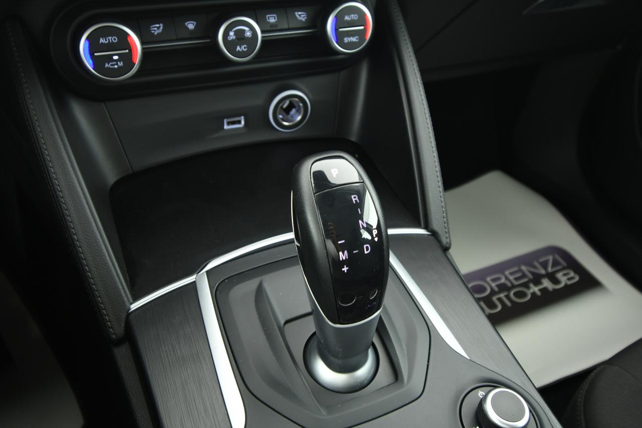 ALFA ROMEO Stelvio 2.0 t Business Q4 200cv auto CAMERA+ACC