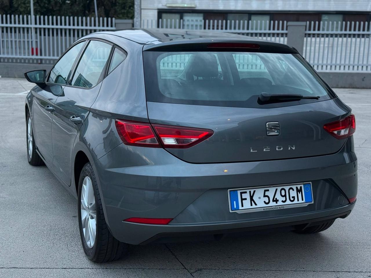 SEAT LEON 1.6 TDI 5 PORTE PRONTA CONSEGNA