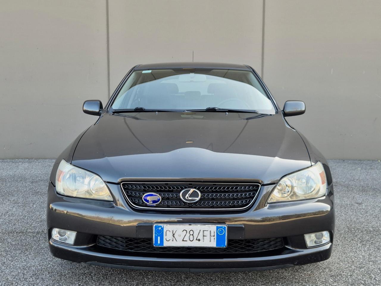 Lexus IS 200 200i 24V cat Wagon Plus