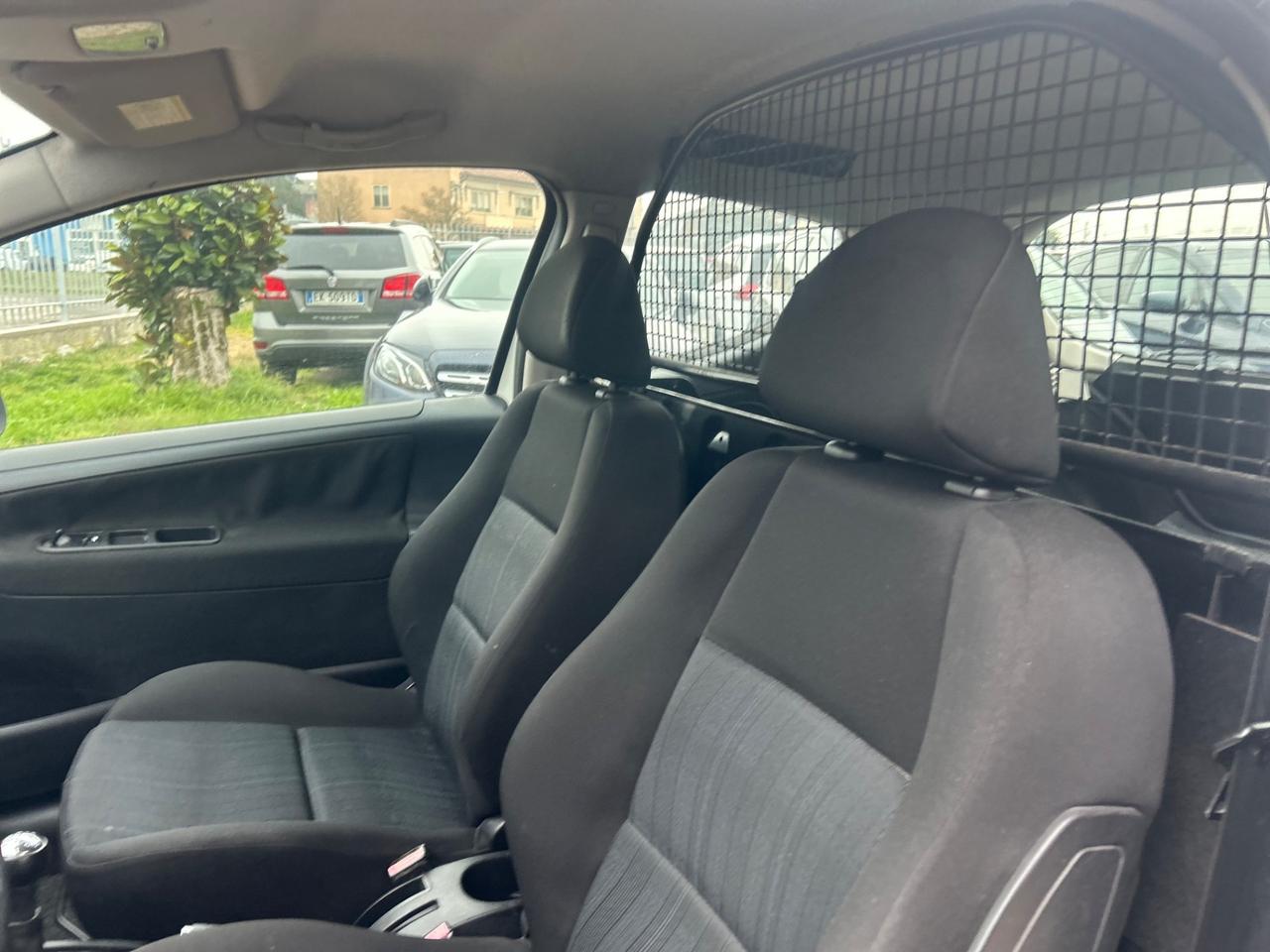 Peugeot 207 1.4 HDi 70CV 3p. XS autocarro