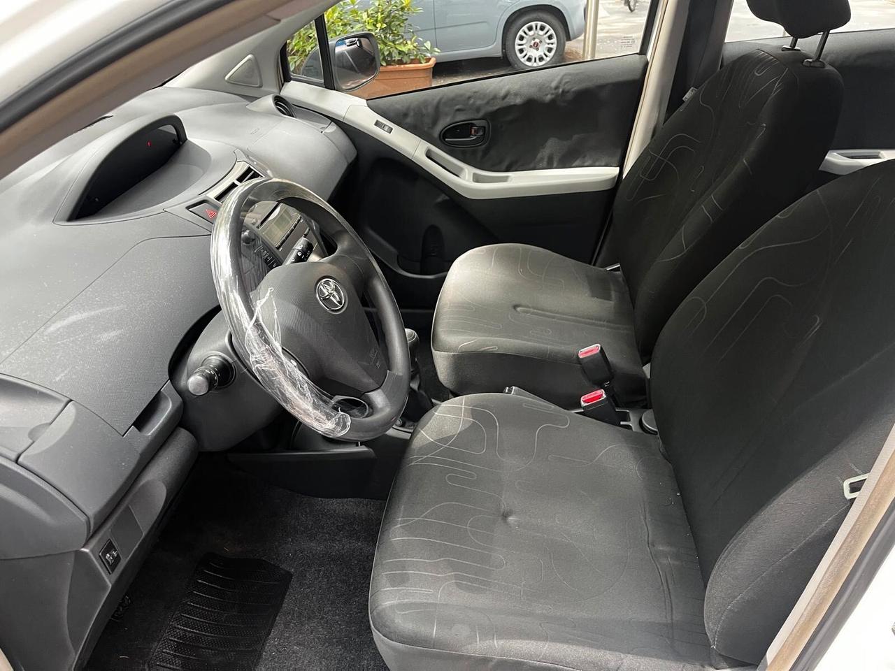 Toyota Yaris 1.0 3 porte