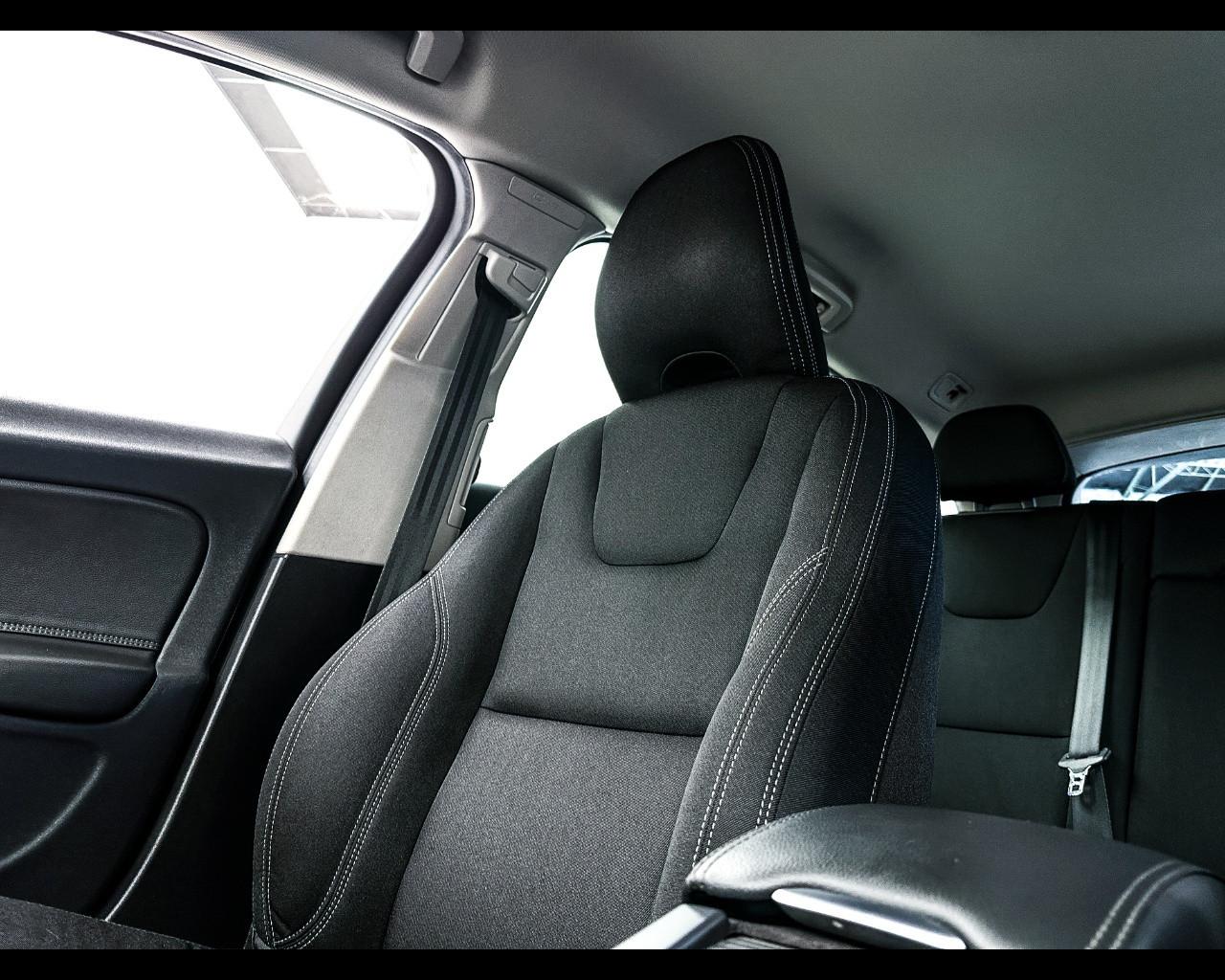 VOLVO V60 (2010-2018) - V60 D2 1.6 Momentum