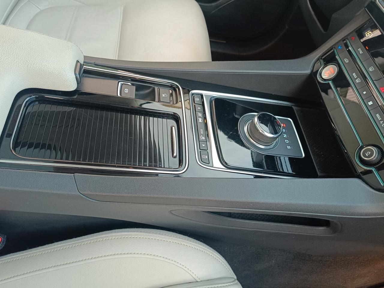 Jaguar F-Pace 2.0 D 180 CV AWD Prestige