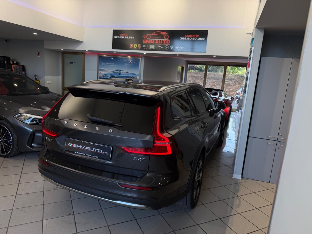 Volvo V60 Cross Country B4 (d) AWD automatico Ultimate