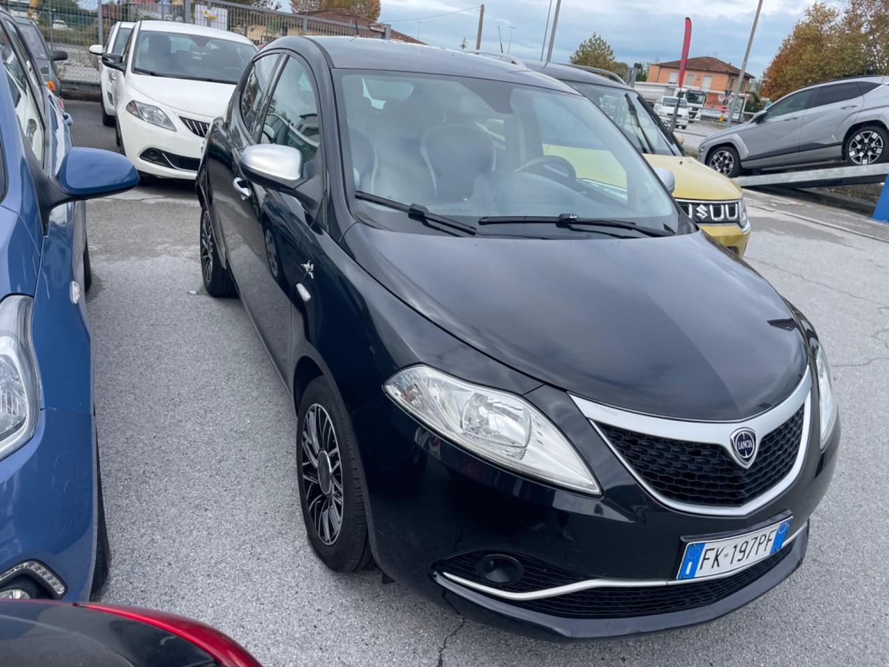 Lancia Ypsilon 1.2 69 CV 5 porte Gold