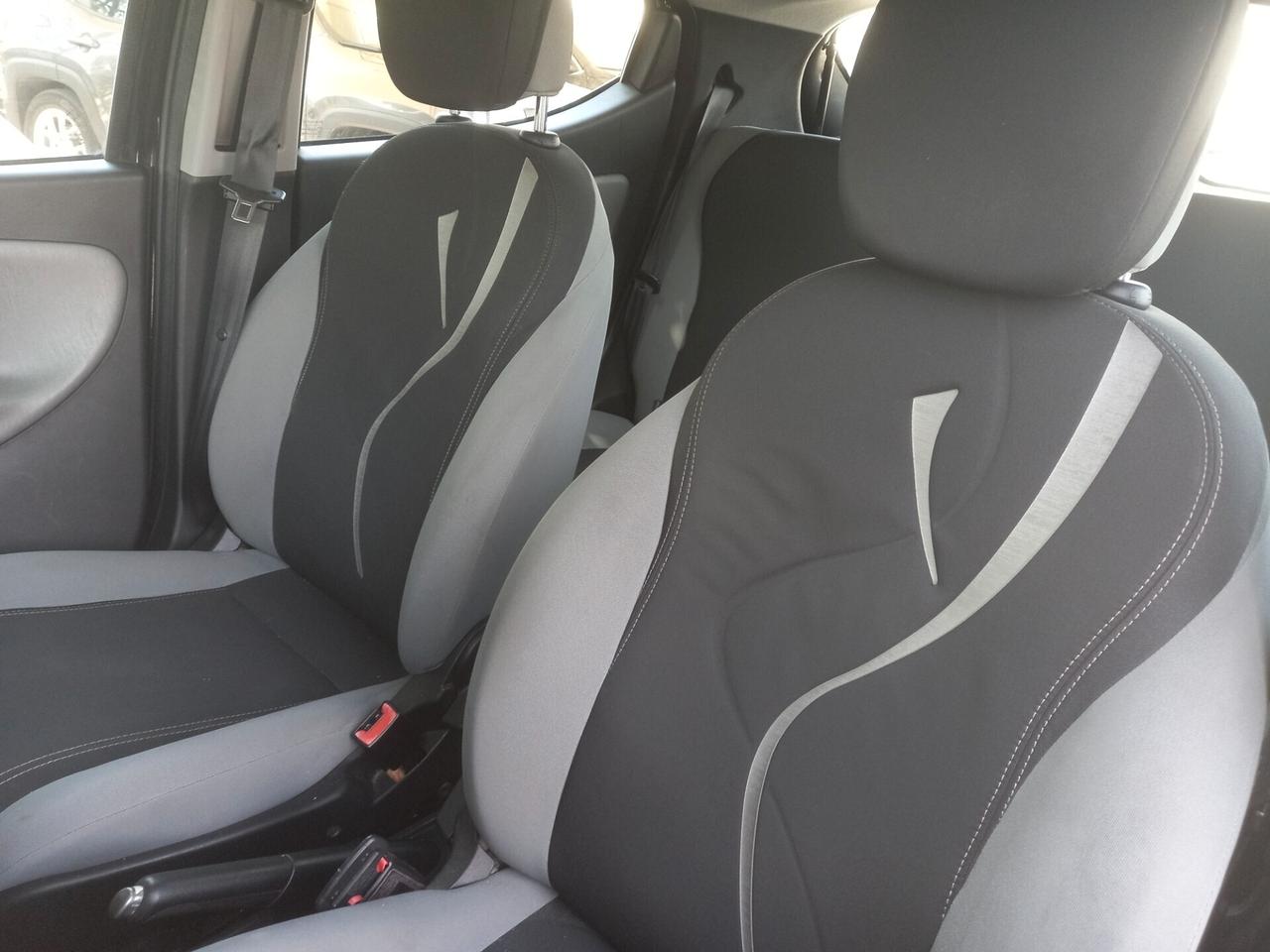 Lancia Ypsilon 1.3 MJT 95 CV 5 porte Platinum