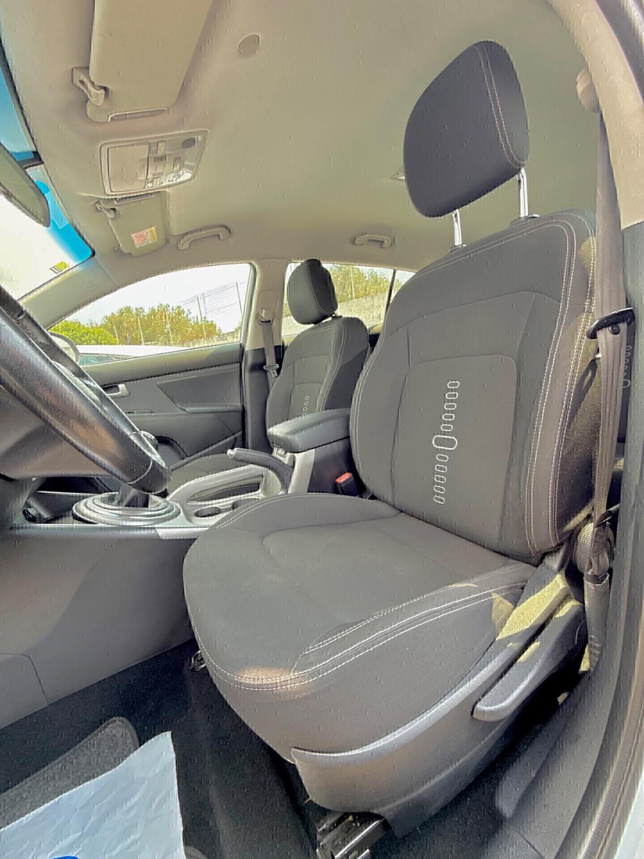 Kia Sportage 1.7 CRDI VGT 2WD,Bluetooth,Cruise control,LED diurni,ecc.