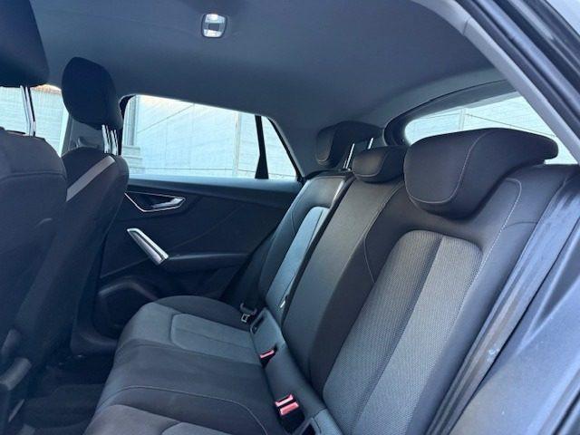 AUDI Q2 35 TFSI S tronic Identity Black