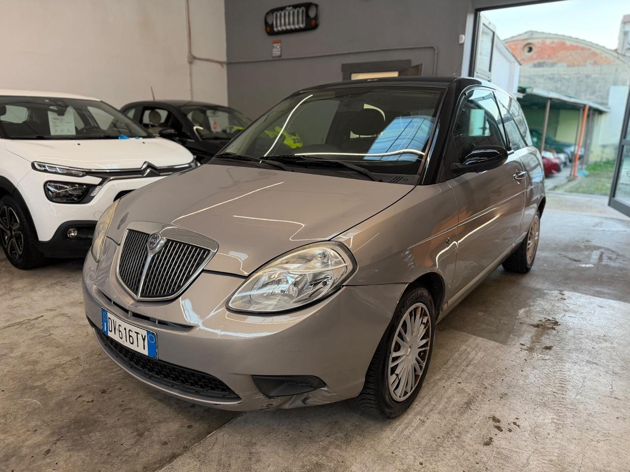 Lancia Ypsilon 1.2 Oro