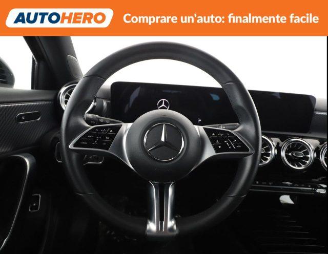 MERCEDES-BENZ A 250 e hybrid EQ Premium