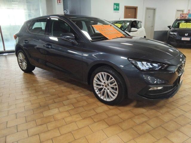 SEAT Leon 1.5 hybrid DSG Business LED 17" GRIMALDI SP. DAY