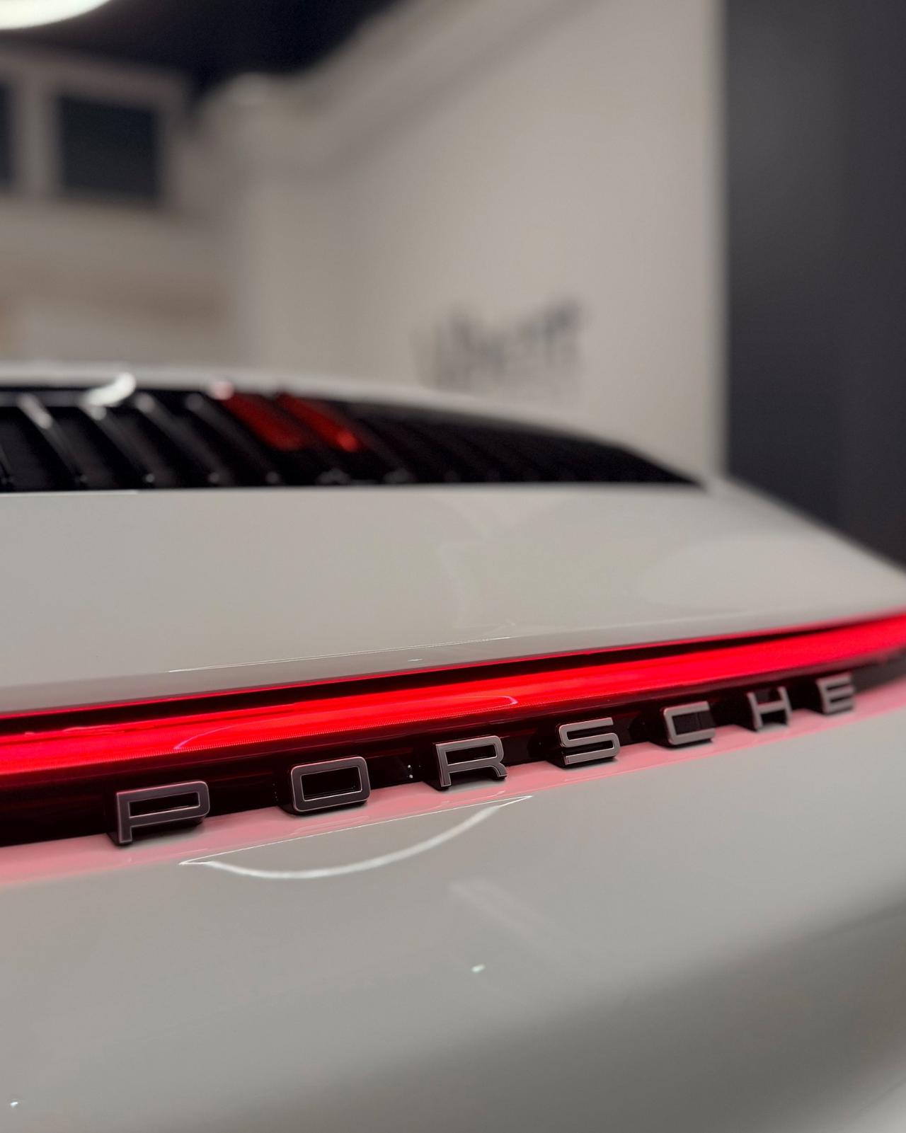 Porsche 911 Carrera Cabriolet