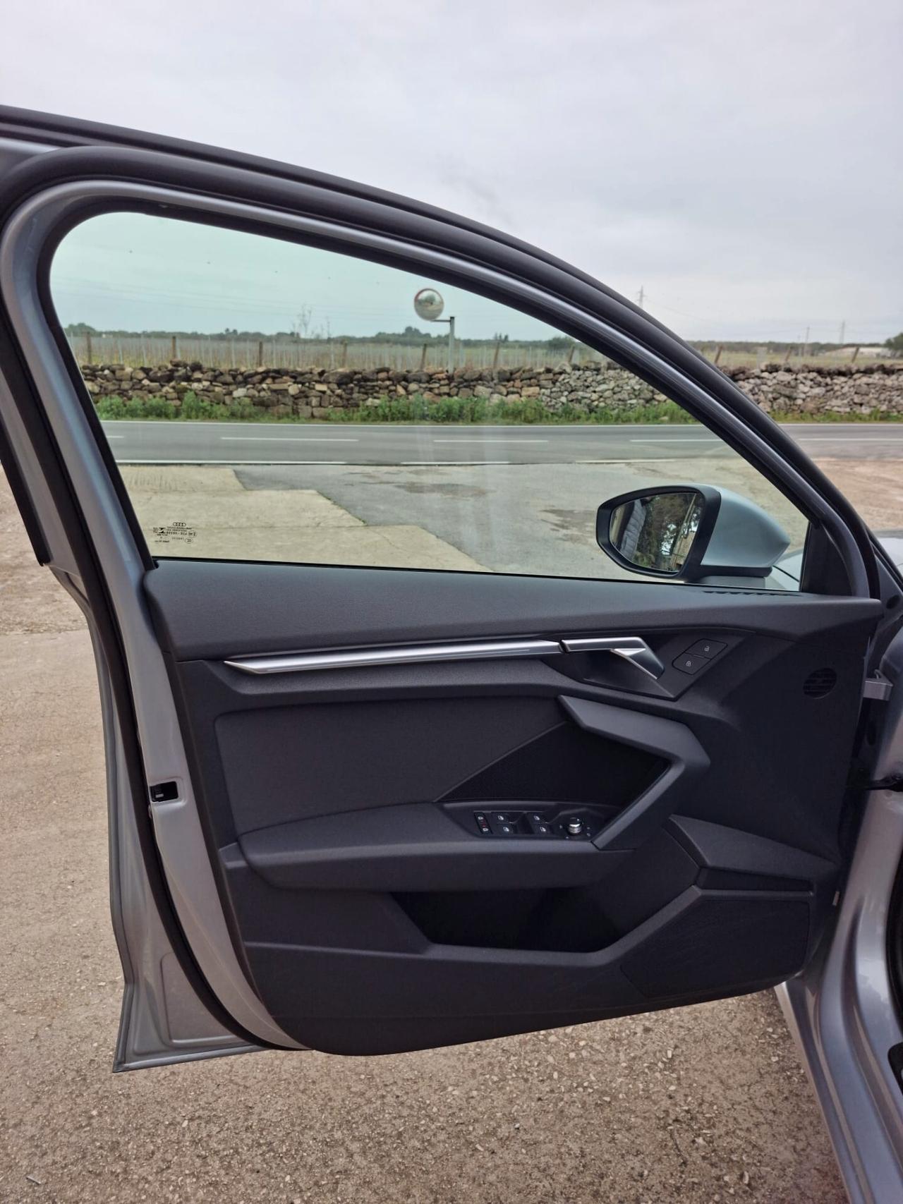 Audi A3 SPB 35 TDI S tronic line edition FULL OPTIONAL