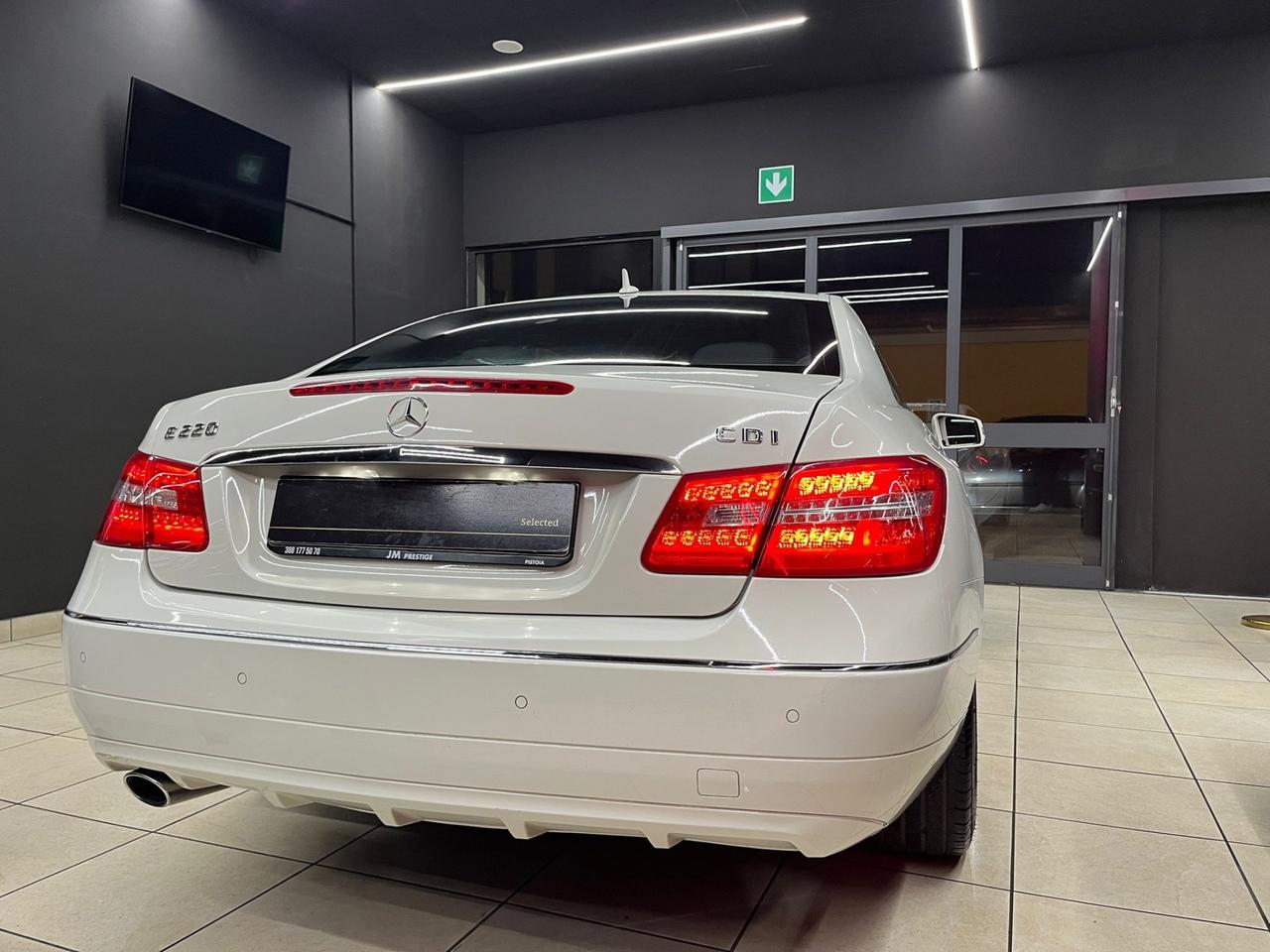 Mercedes-benz E 220 CDI Coupé BlueEFFICIENCY