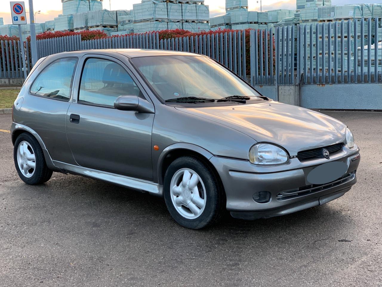 Opel Corsa 1.6 16V cat 3 porte GSi