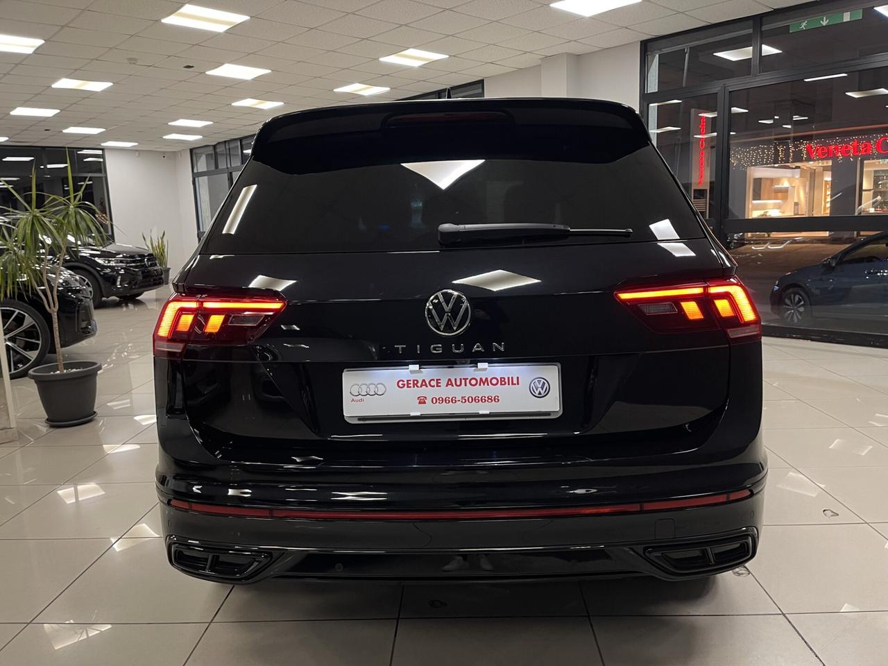 Volkswagen Tiguan 2.0 TDI 150cv DSG R-Line