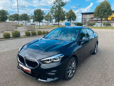 BMW220 d Gran Coupé Sport Line, LED, pelle parziale, sistema di navigazione