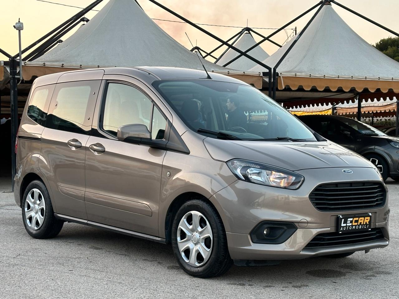 FORD Tourneo Courier 1.5 TDCI 100 CV S&S Plus