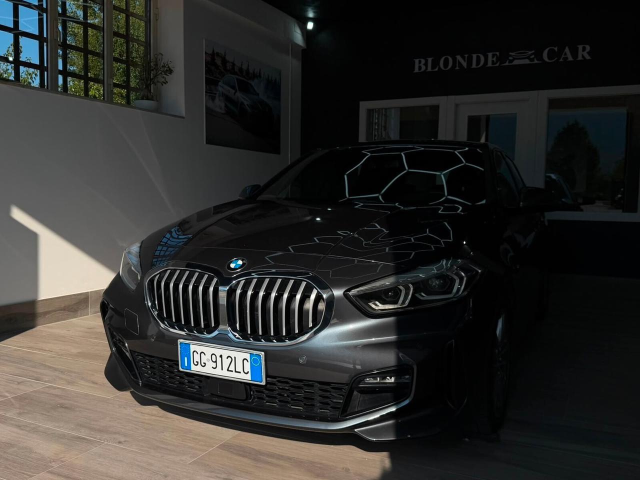 Bmw 118 118d 5p. Msport