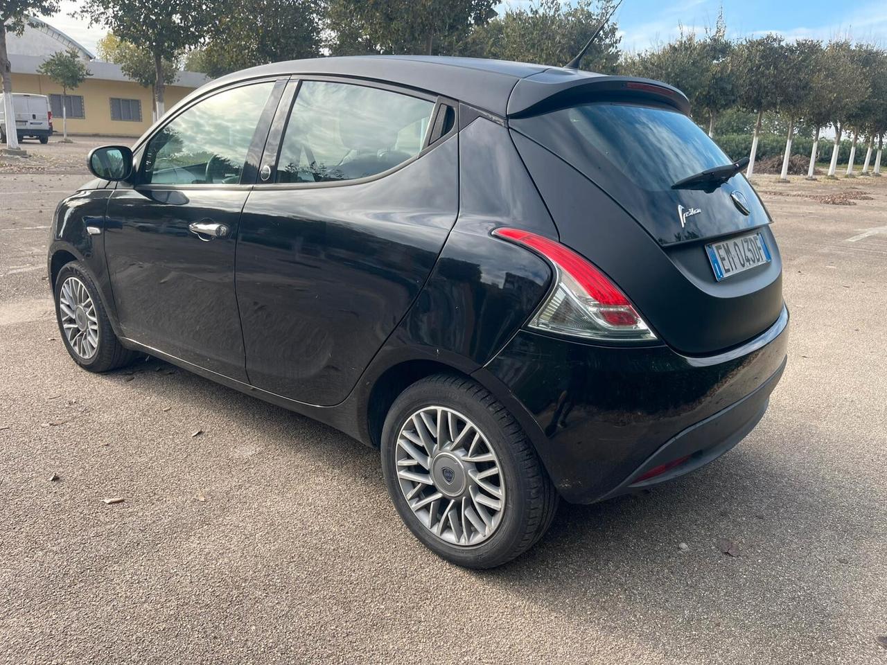 Lancia Ypsilon 1.2 69 CV 5 porte GPL Ecochic Gold