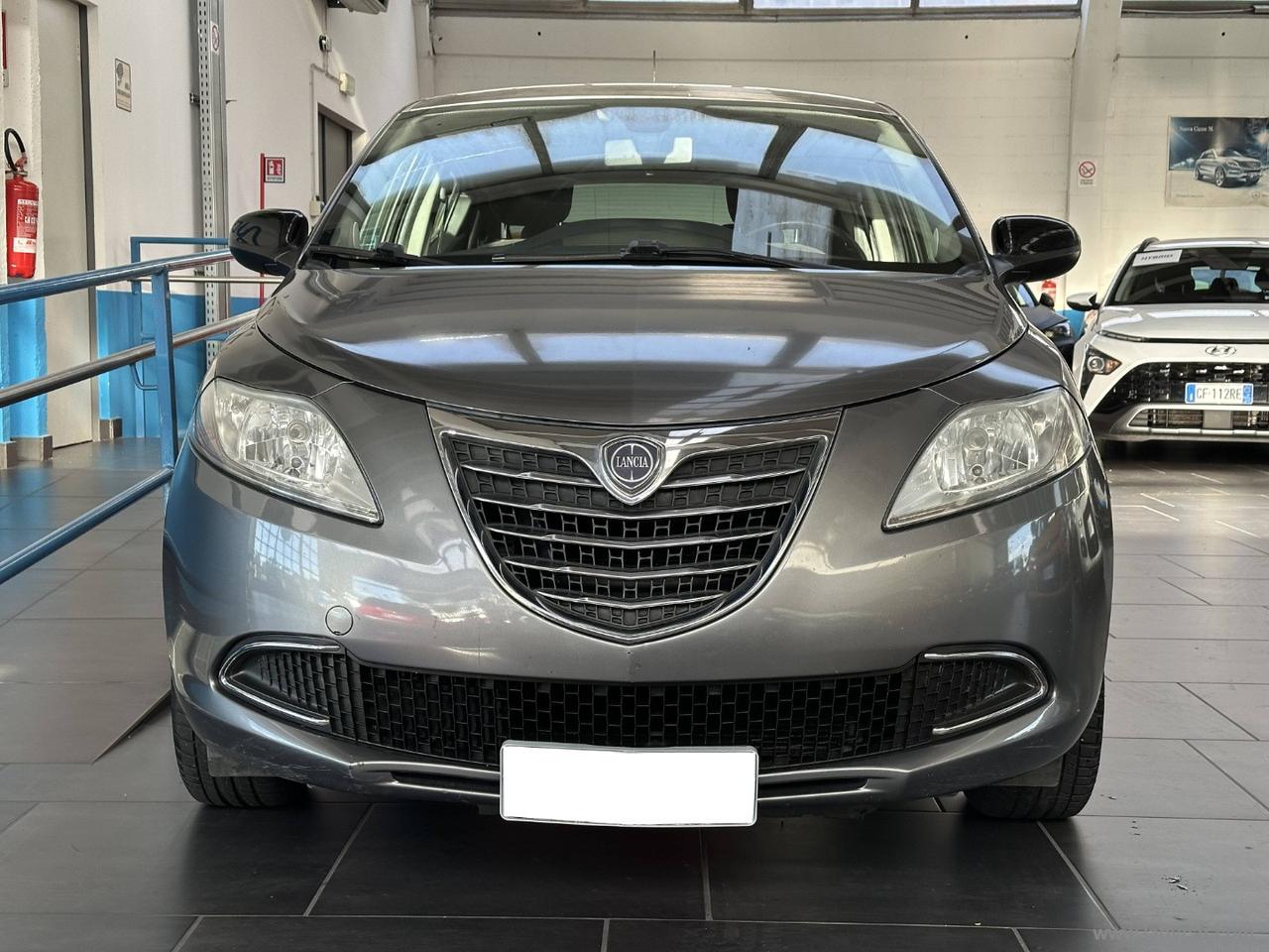 LANCIA Ypsilon 1.2 69 CV 5p. GPL Ecochic Silver