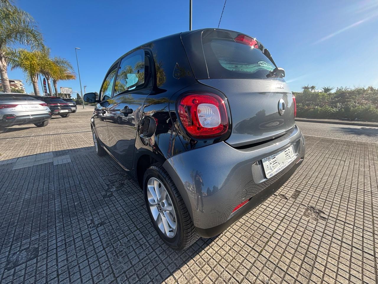 Smart ForFour 70 1.0 Youngster