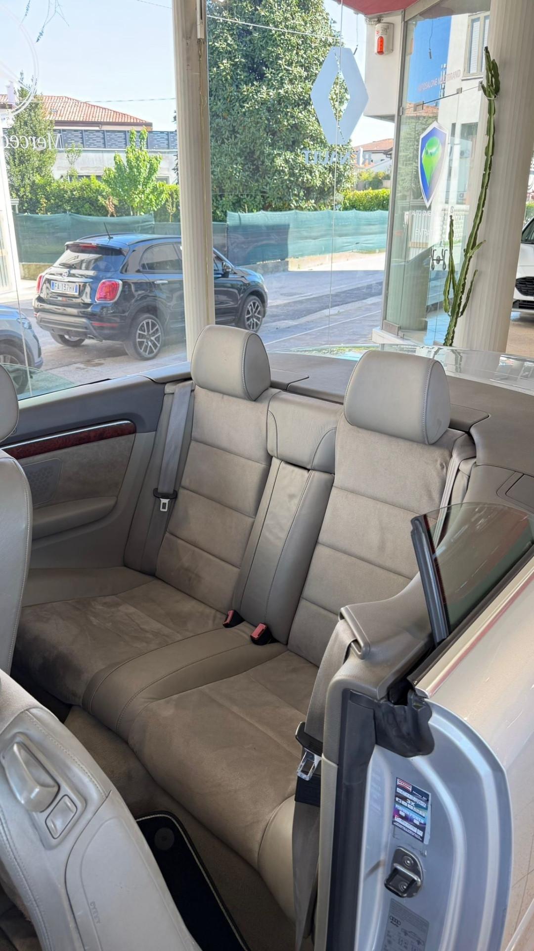 Audi A4 Cabriolet 2.5 V6 TDI cat