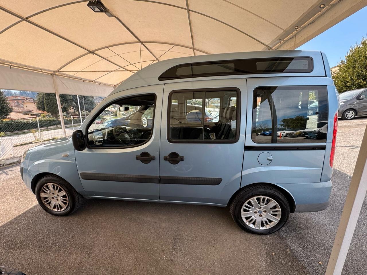 Fiat Doblò 1.9MJ 120CV trasporto disabili pedana idraulica