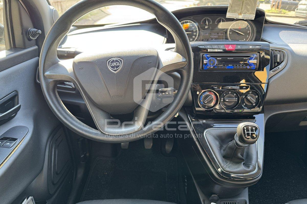 LANCIA Ypsilon 1.2 69 CV 5 porte Gold