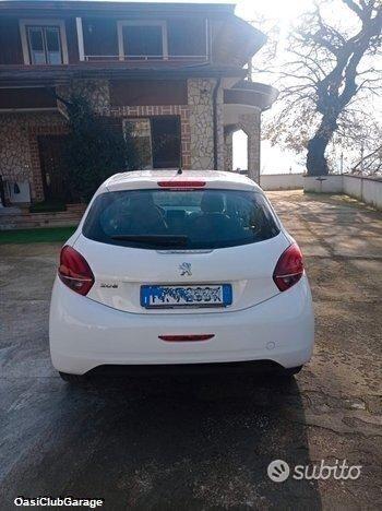 Peugeot 208 autocarro n1 4 posti