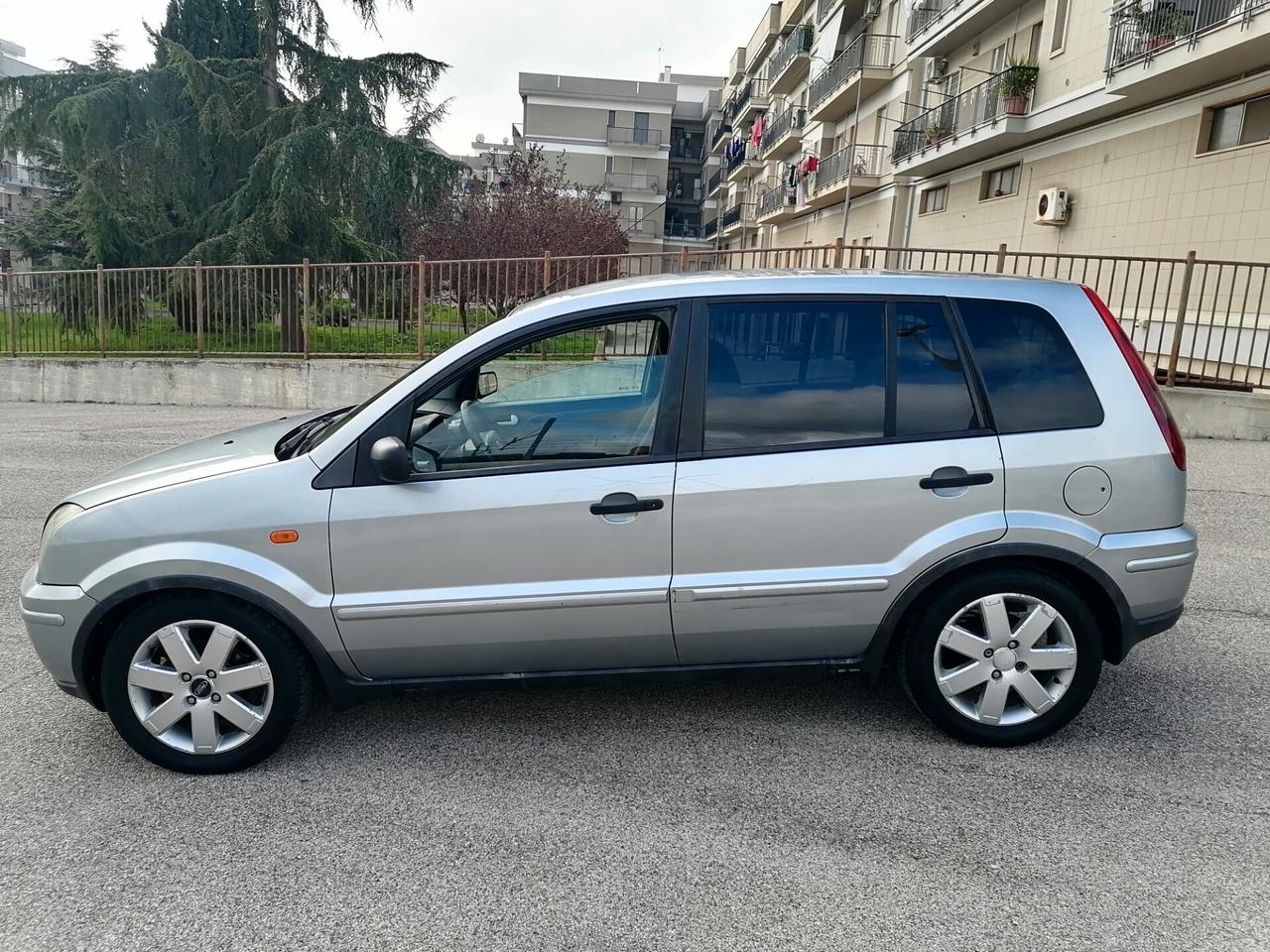 Ford Fusion 1.4 TDCi 70cv 5p 2005