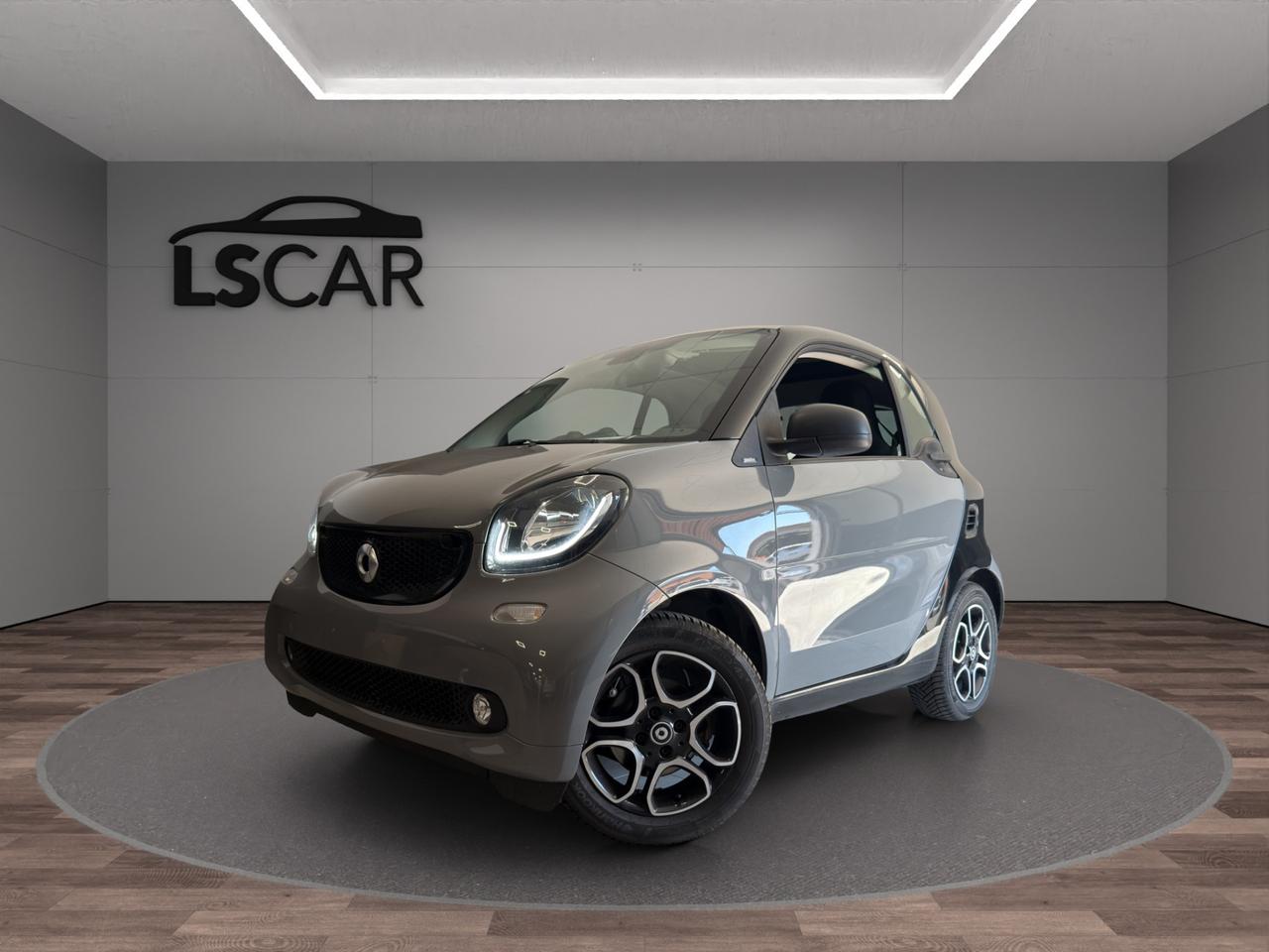 Smart forTwo 0.9 turbo Passion 90cv - Unico proprietario - Cerchi in lega - Luci Led - Tetto panoramico - Sedili riscaldatili - Bracciolo centrale