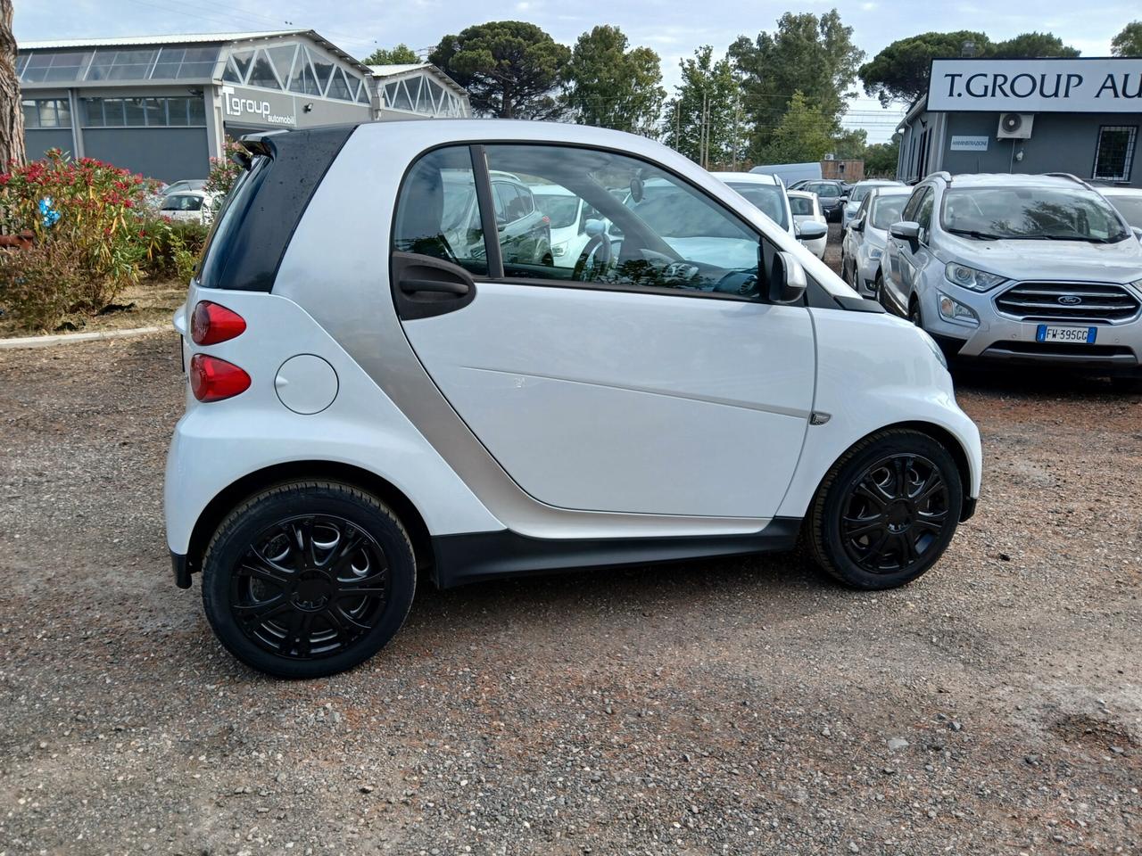 Smart ForTwo 1000 45 kW MHD coupé pure