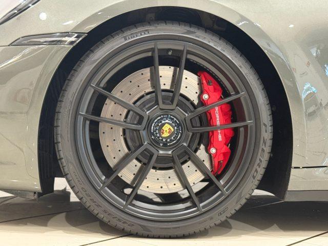 PORSCHE 992 Carrera 4 GTS Cabriolet