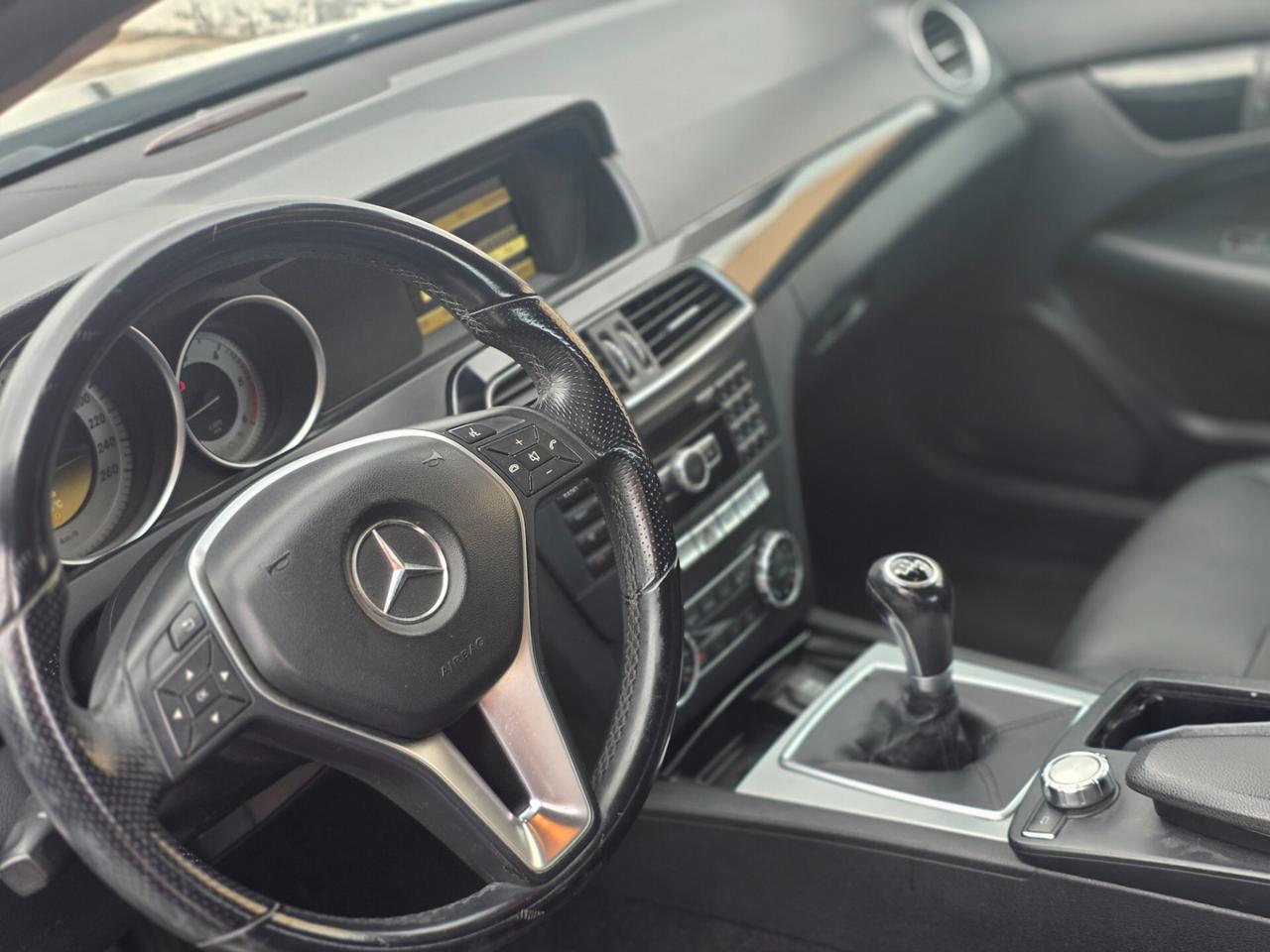 Mercedes-benz C 220 CDI BlueEFFICIENCY Coupé Avantgarde